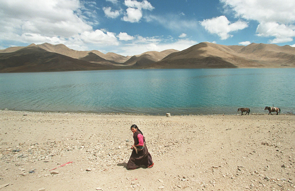 Tibetans Fight Tourism on Holy Lakes - Vimarsana News