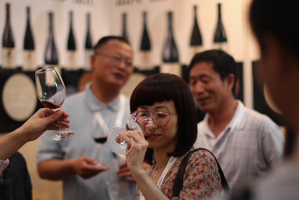Vineyards Pop Corks on Chinese Wine Investors - Vimarsana News