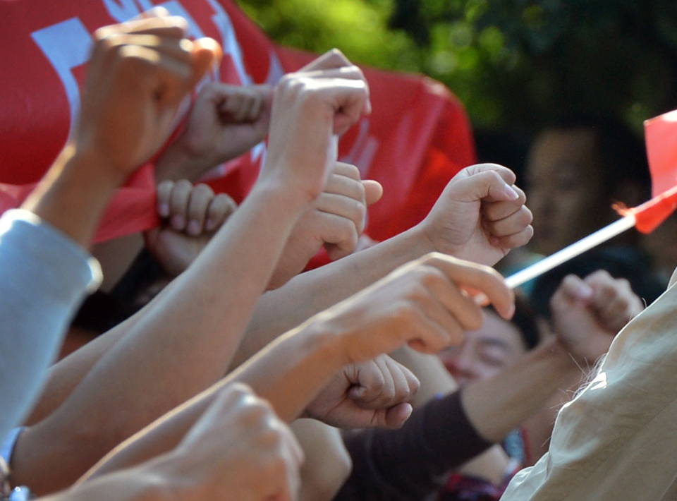 What Microblogs Aren't Telling You About China - Vimarsana News