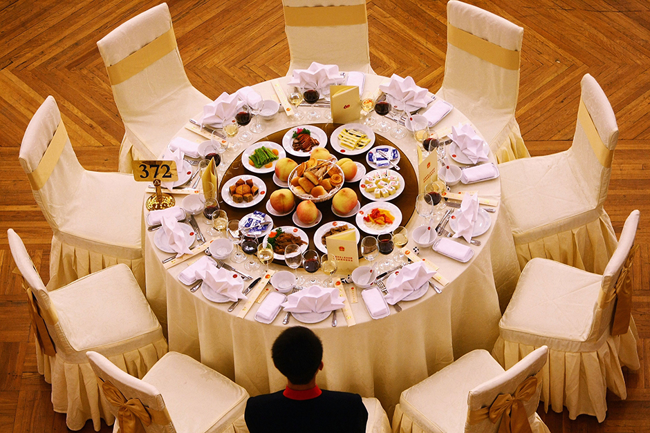 "Help Me Pay This Bill": A Short But Incisive Send-Up of Chinese Corruption - Vimarsana News