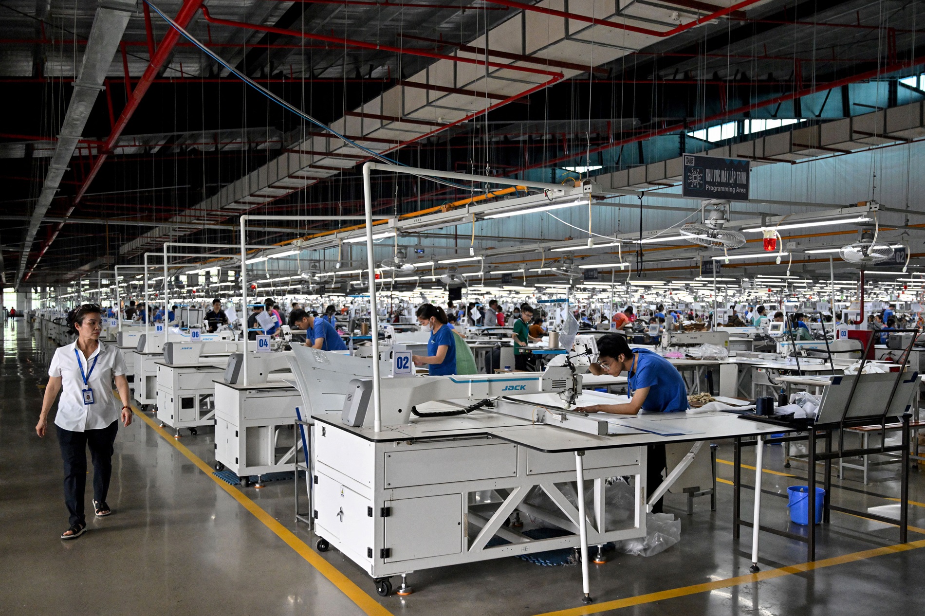 ASEAN’s U.S.-China Balancing Act Is Getting Much Harder