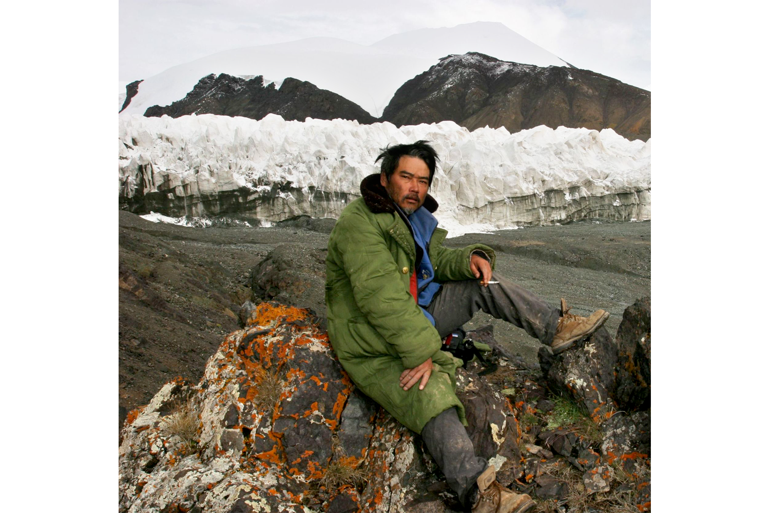 Geologist and glaciologist Yang Yong, by the glaciers that feed the Yangtze on the Qinghai Tibet plateau. Photo by Yang Yong.